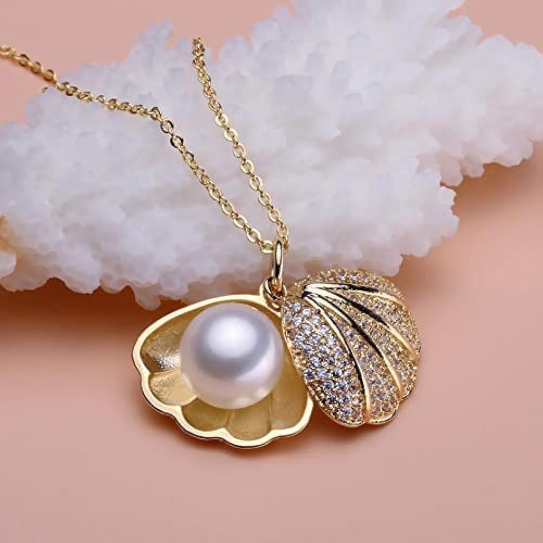 Shell Pearl Necklace